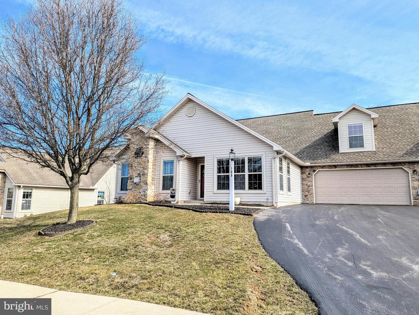 108 Heather Glen Drive photo 1
