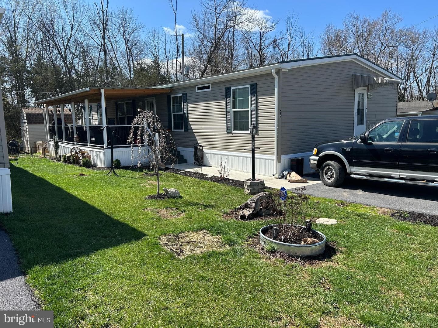 78 Walmar Manor photo 1
