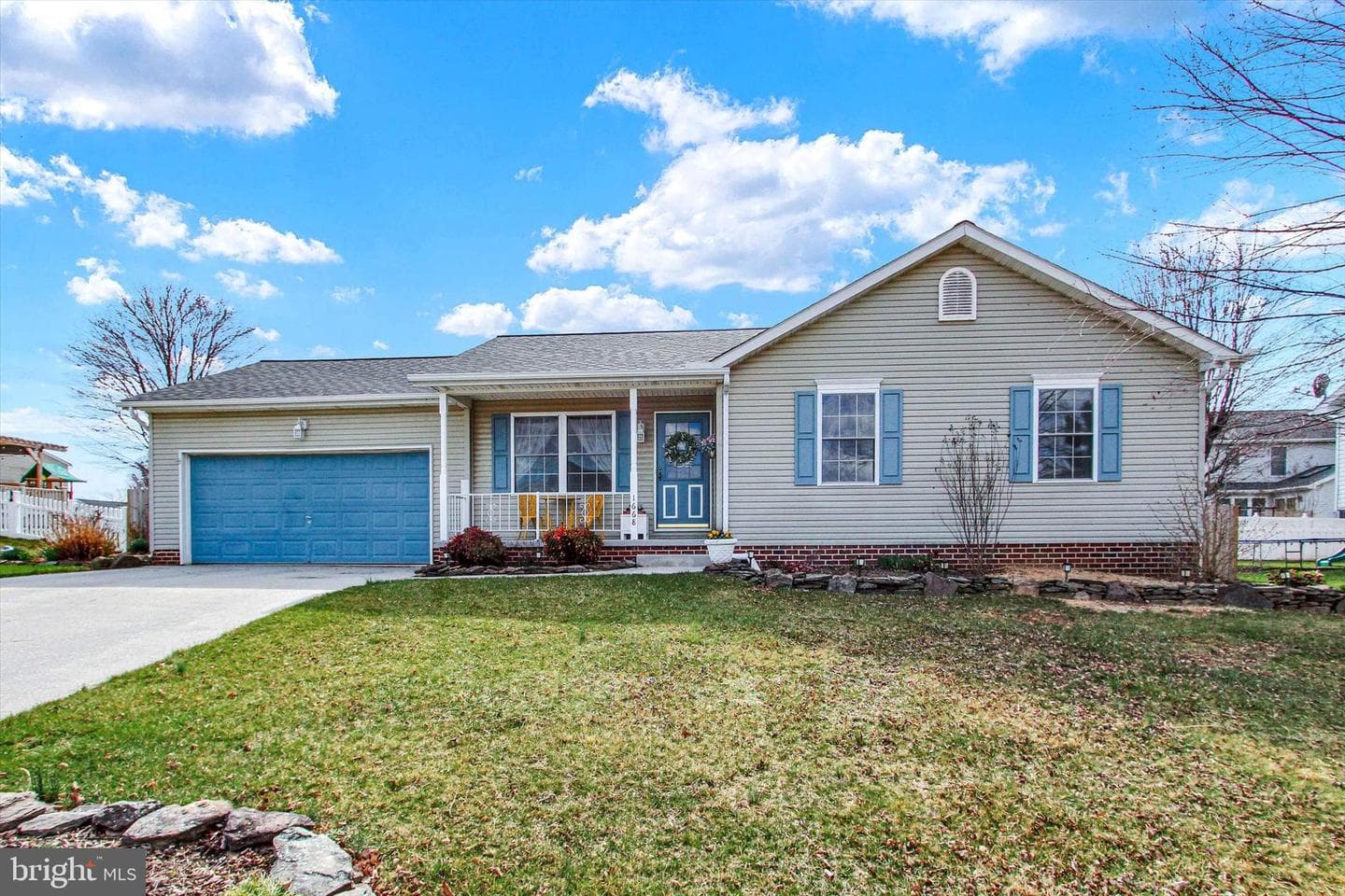 1668 Beech Lane photo 1