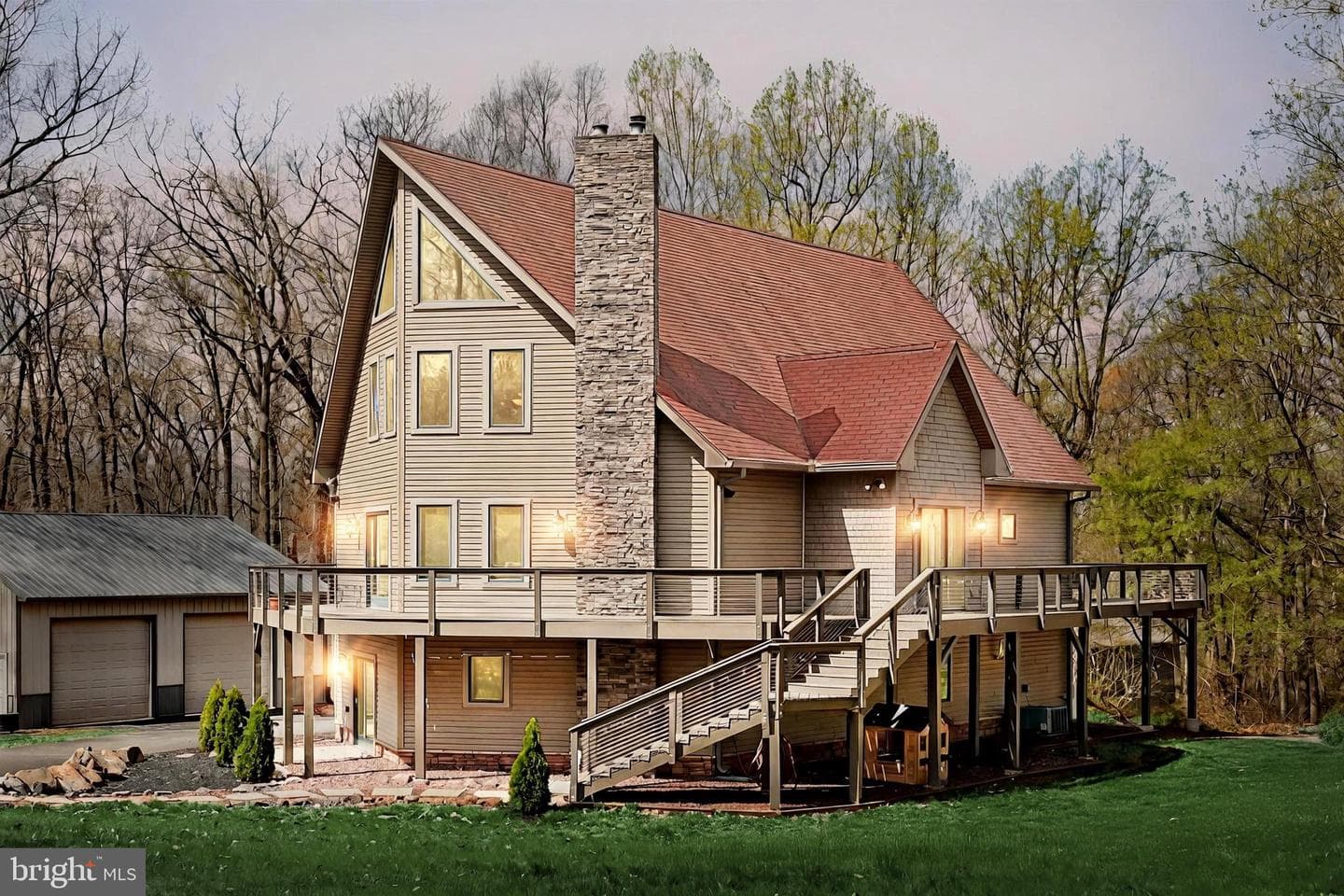 3405 Colonial Road photo 1
