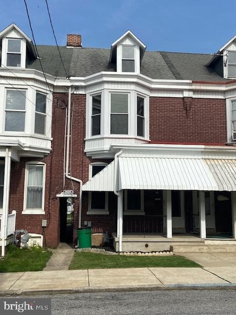 621 Courtland Street photo 1