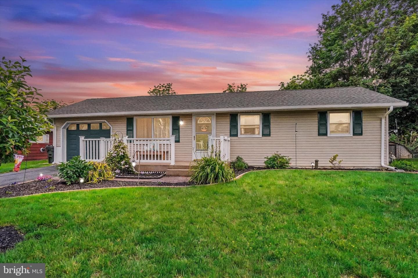 3020 Lark Drive photo 1