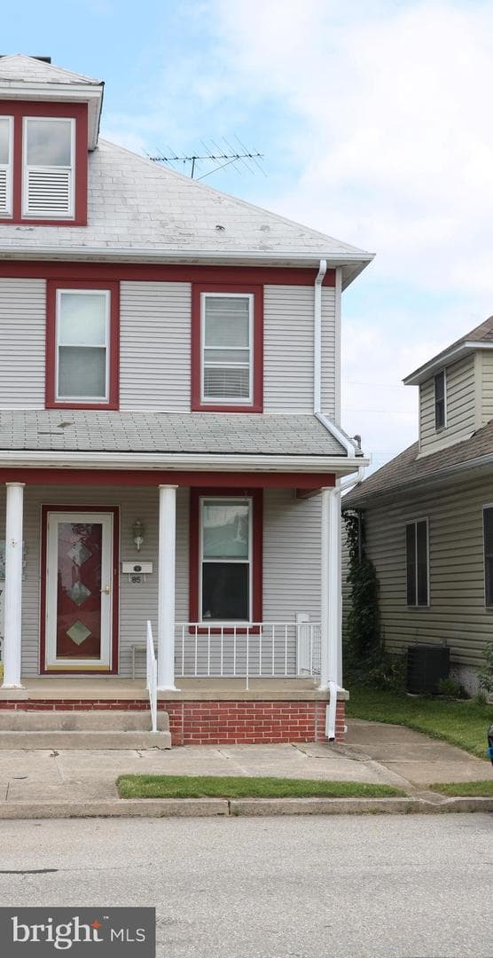 85 South Street photo 1