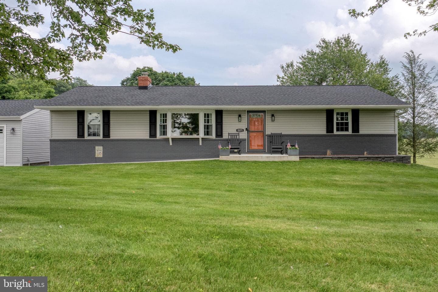 1571 Windy Hill Road photo 1