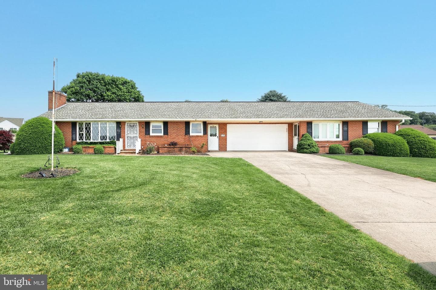 406 Campbell Road photo 1