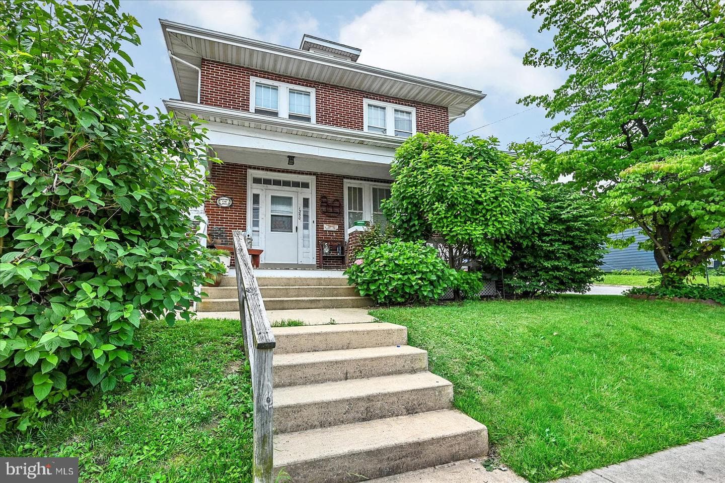 1350 W King Street photo 1