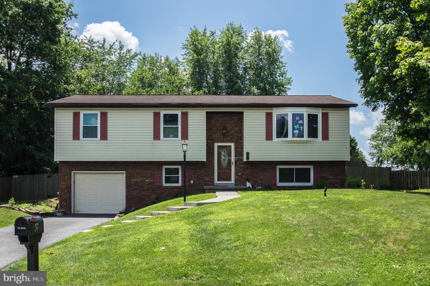 51 Allen Drive photo 1
