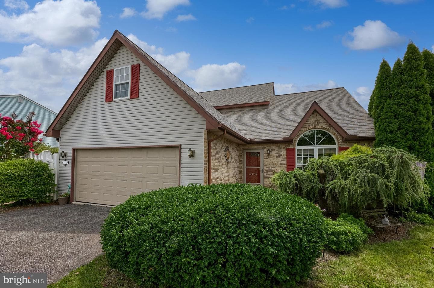 112 Winston Drive photo 1
