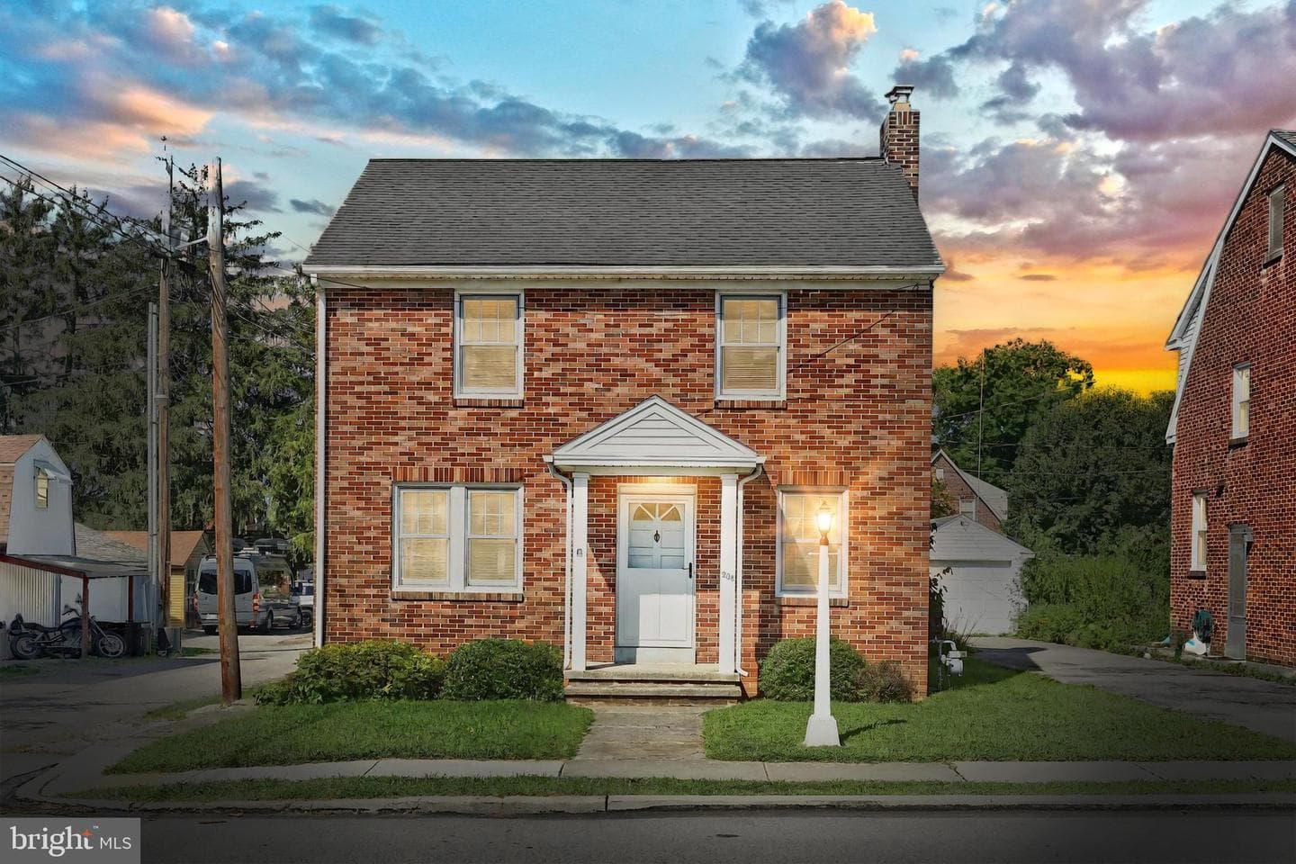 208 S Forney Avenue photo 1