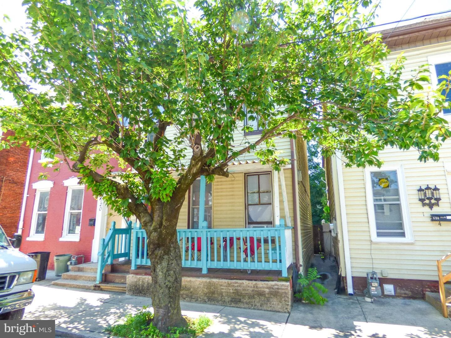 122 N Penn Street photo 1