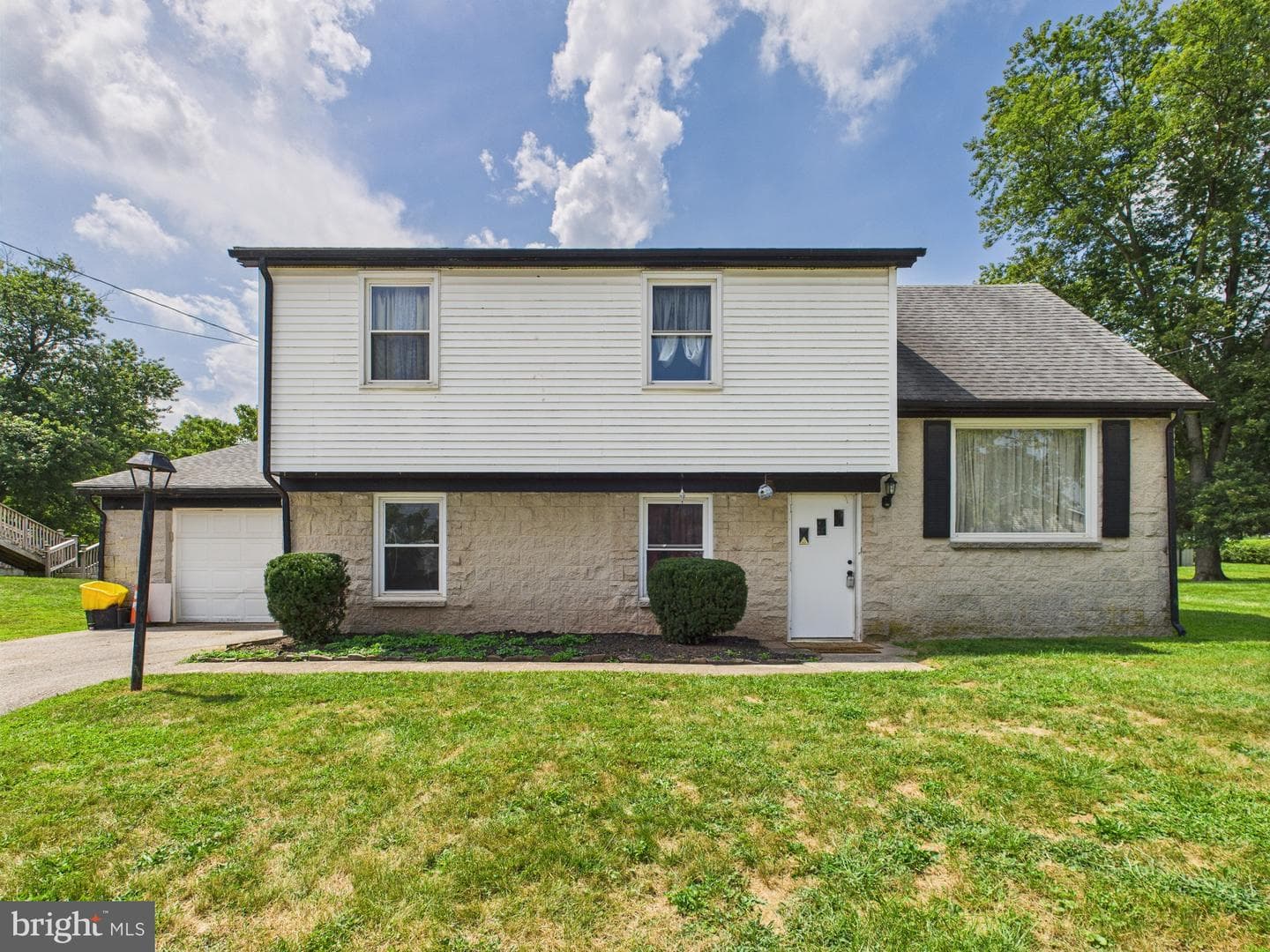 2850 Mayfield Drive photo 1