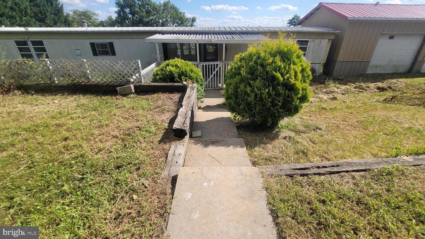 60 Gilbert Exd Court photo 1