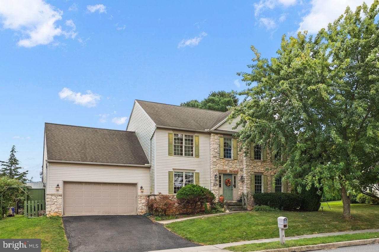 125 Verna Drive photo 1