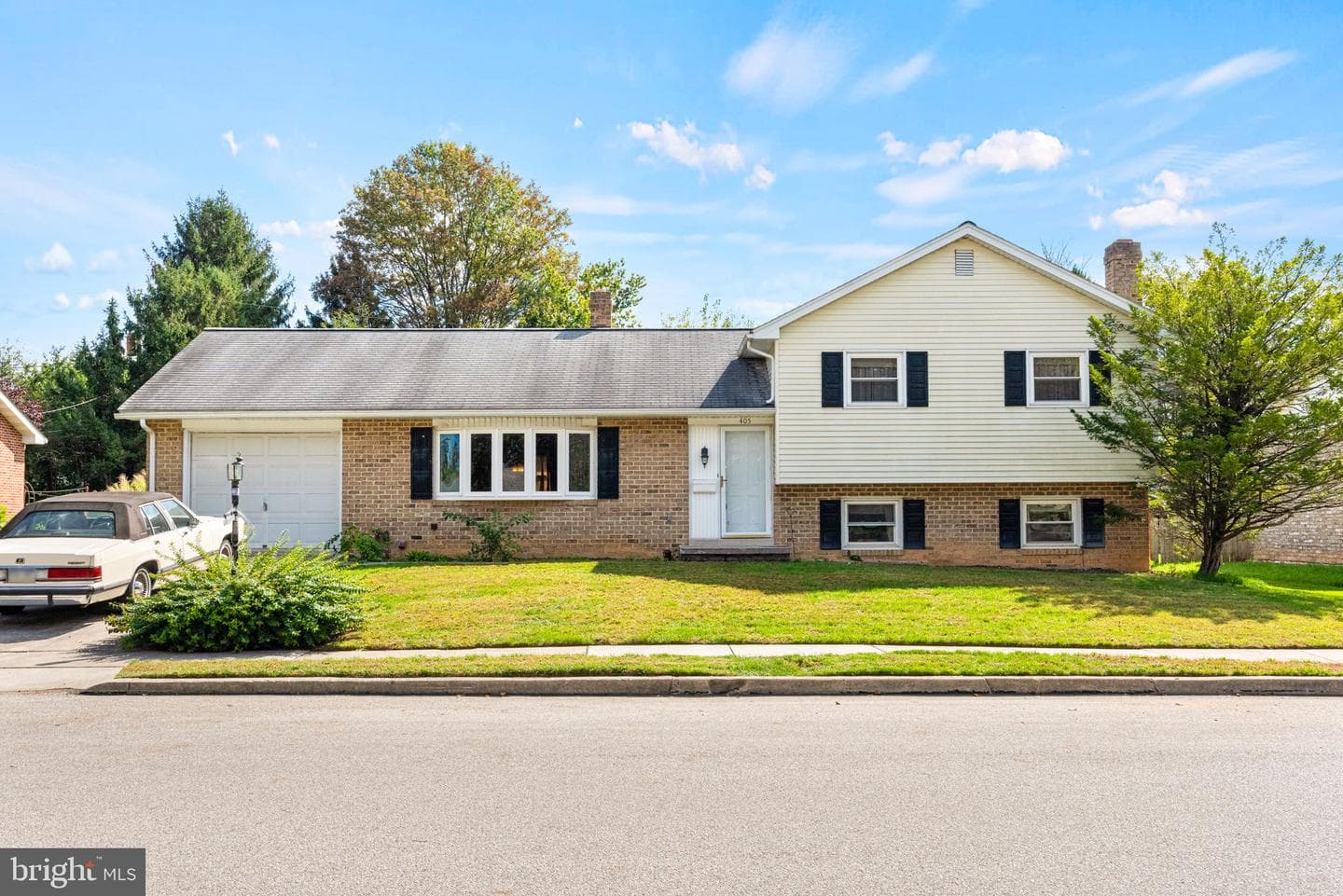 405 Clearview Road photo 1