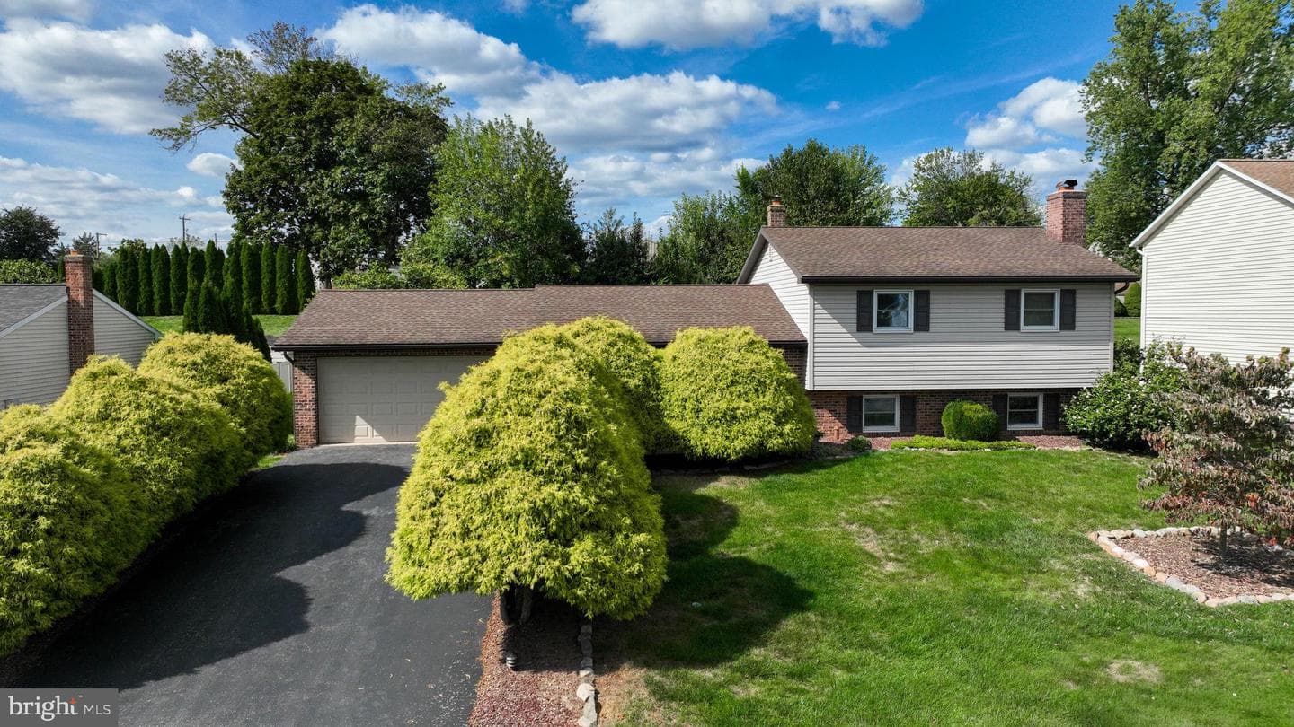 2761 Danielle Drive photo 1