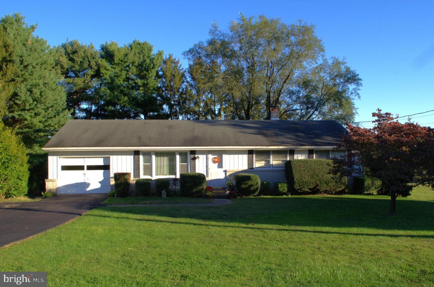 880 Springvale Road photo 1