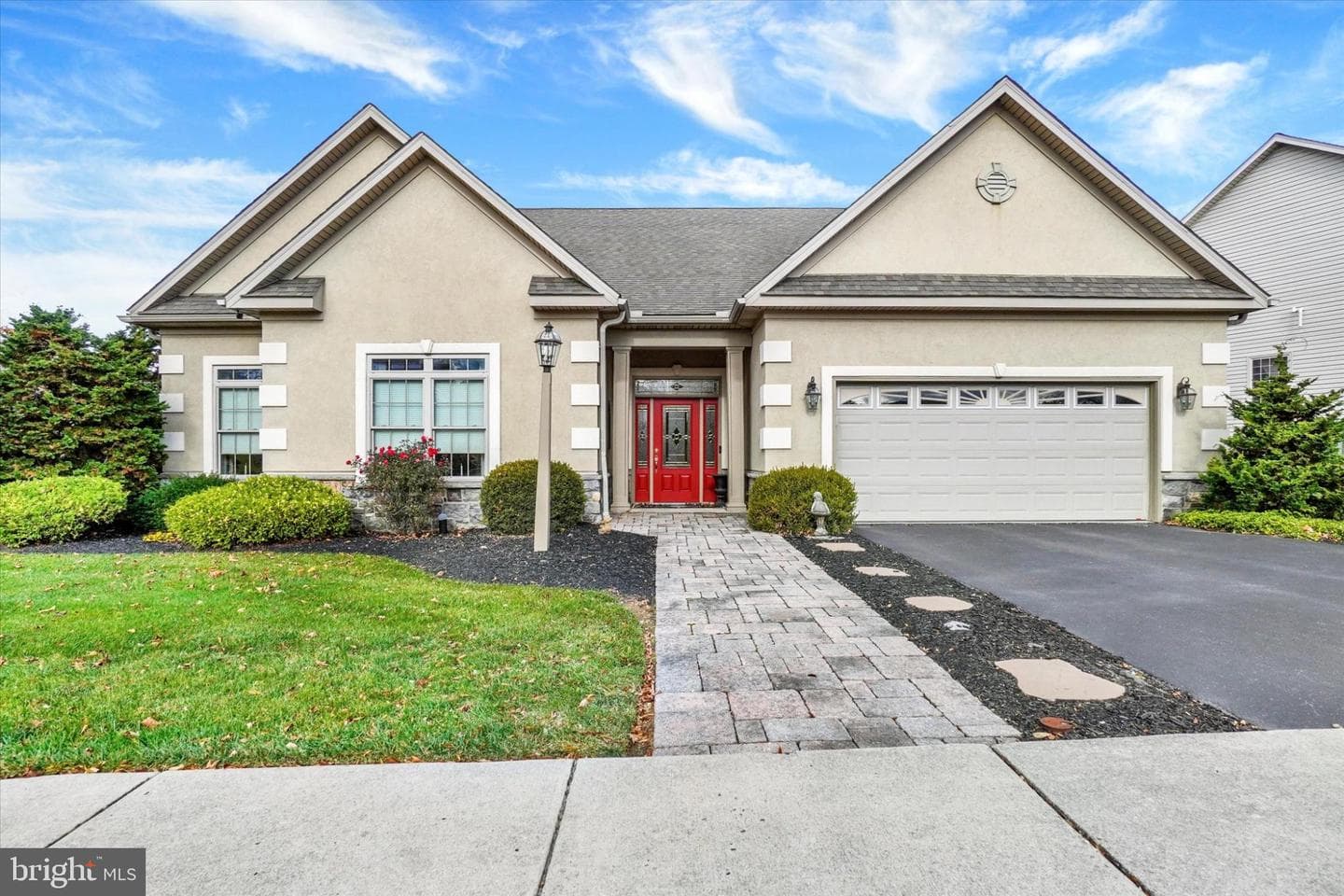 10 Azalea Drive photo 1