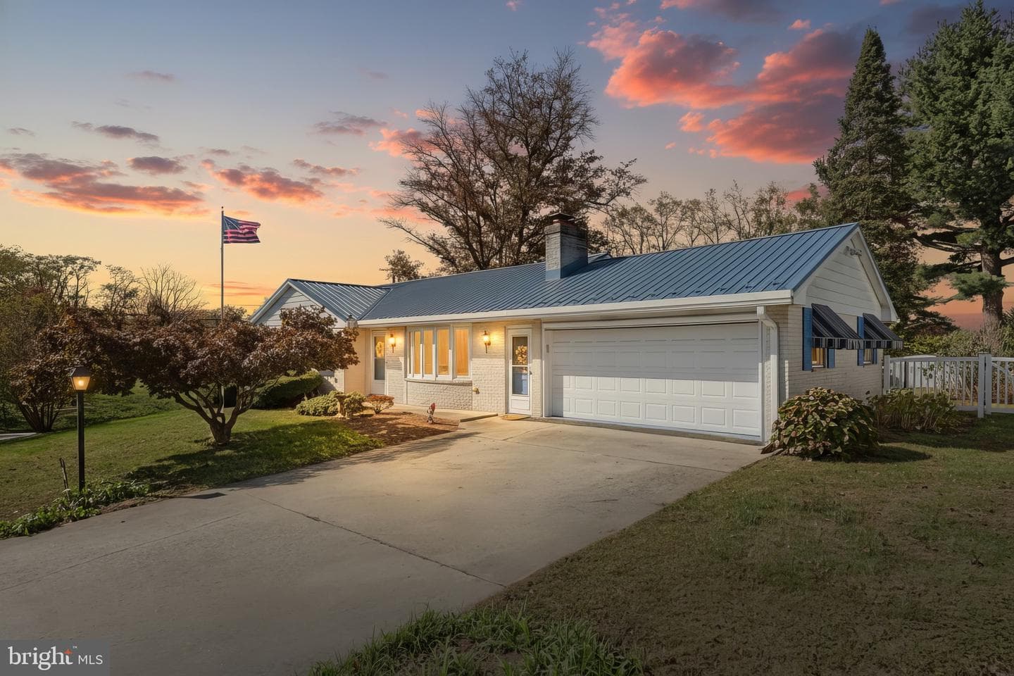 2179 Bon Aire Drive photo 1