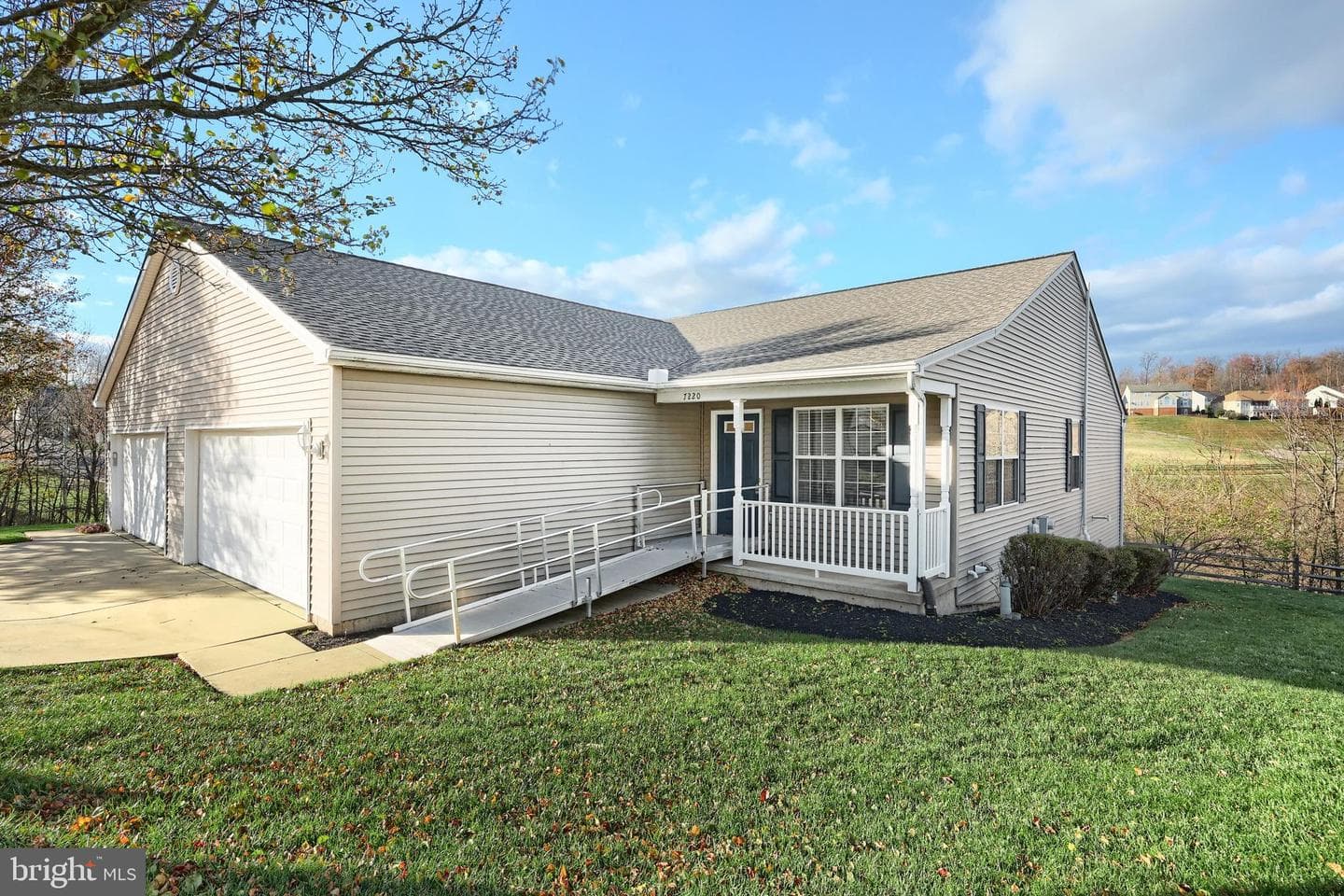 7220 Seneca Ridge Drive photo 1