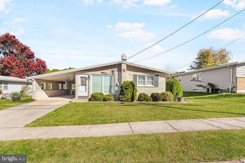 39 Biesecker Road photo 1