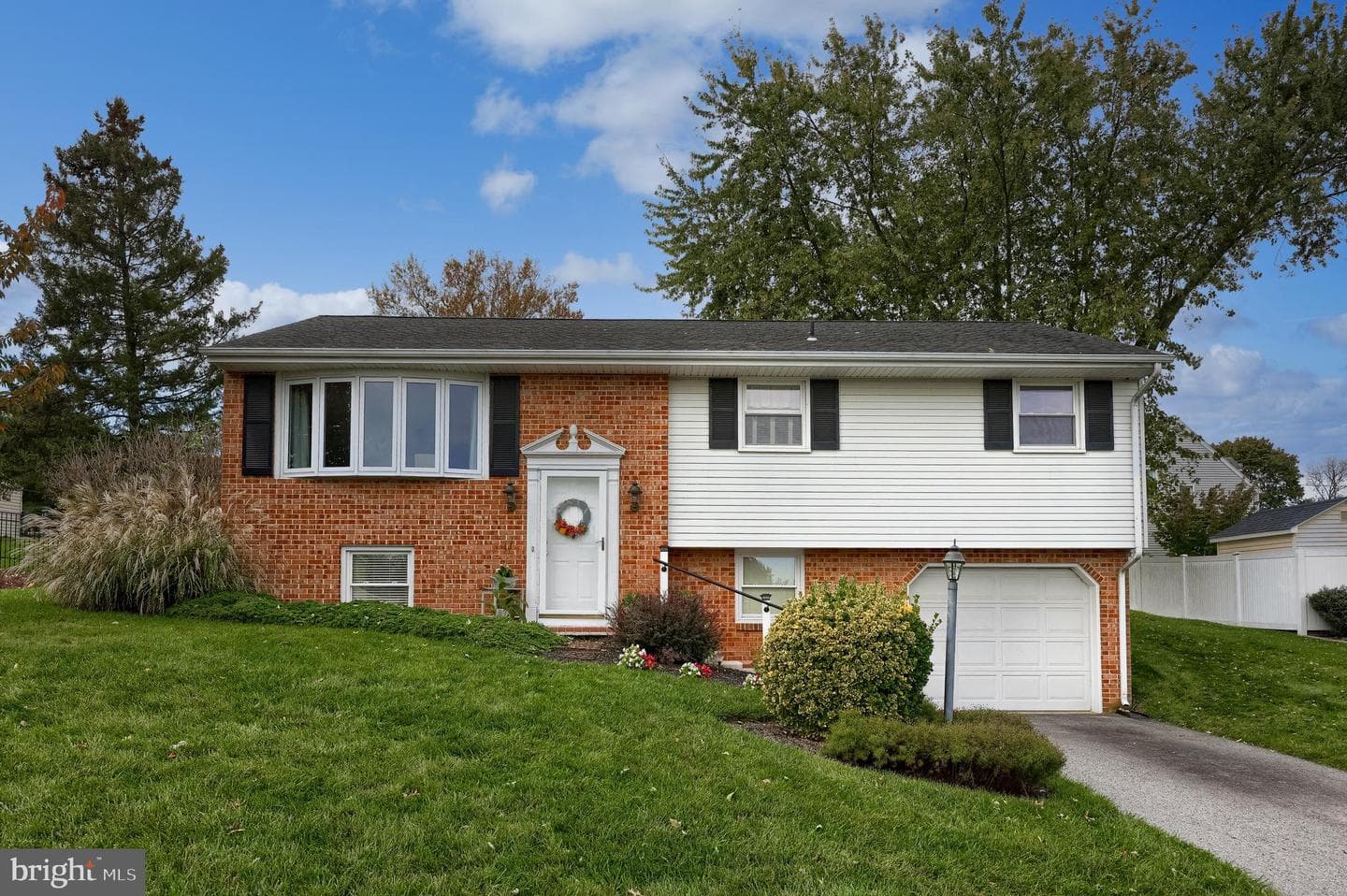 4 Logan Heights Road photo 1