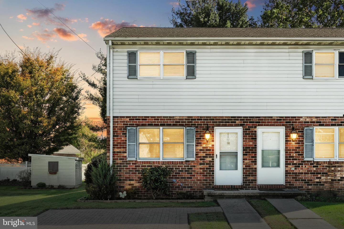 319 Manor Street photo 1