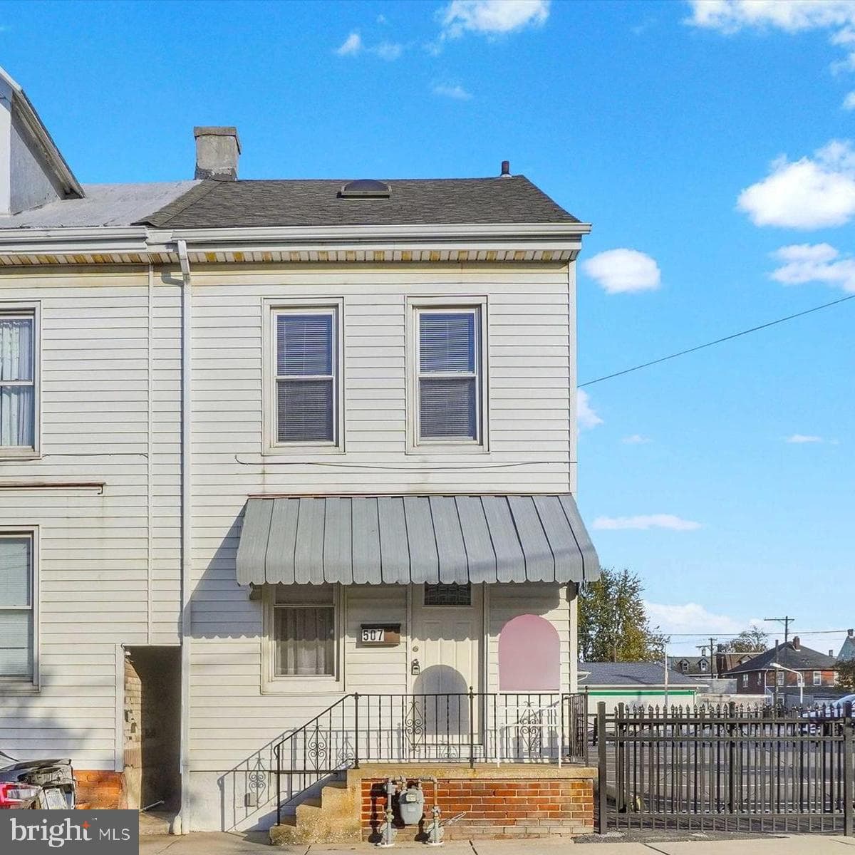 507 Vander Avenue photo 1