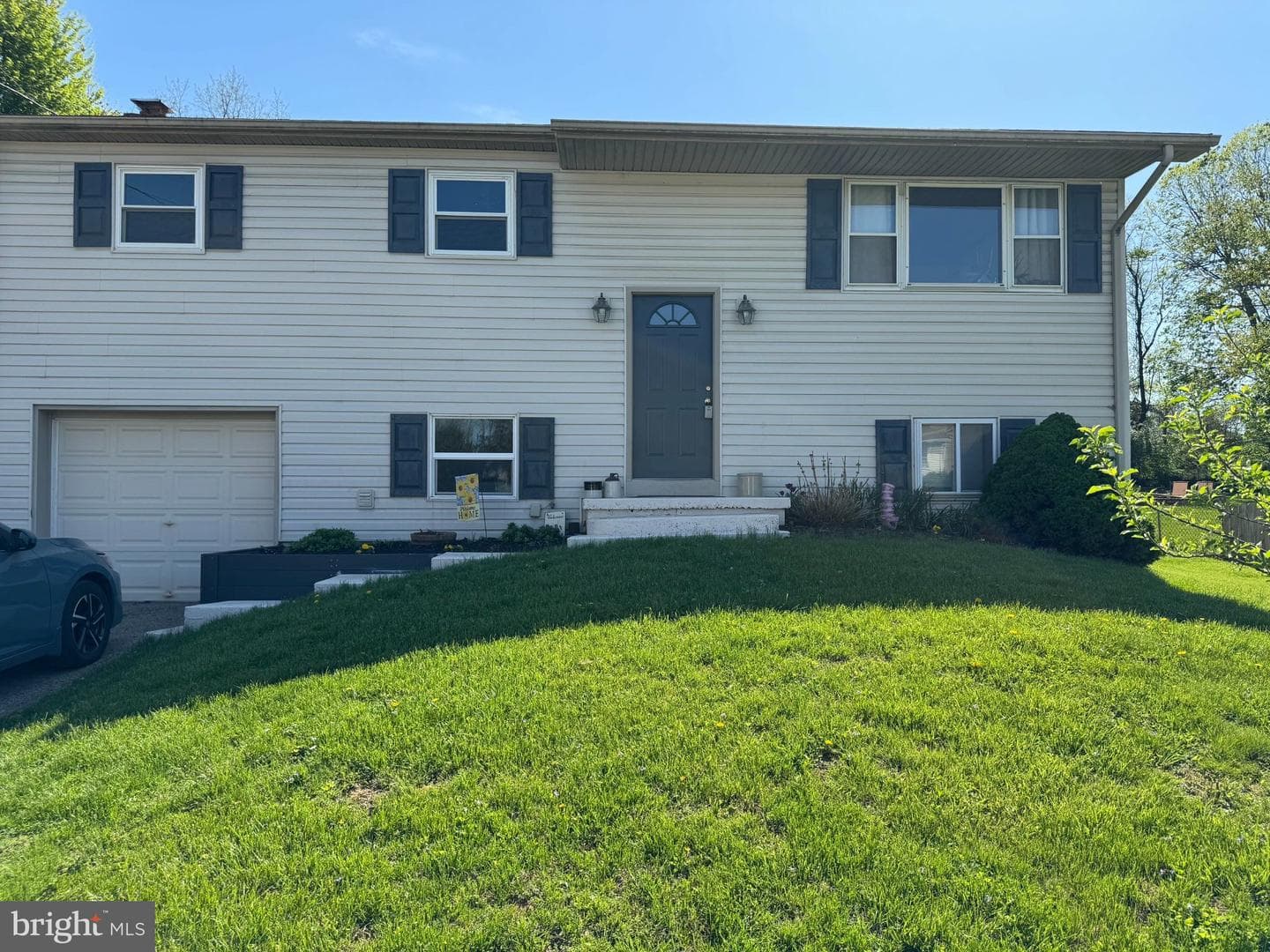 270 Canary Circle