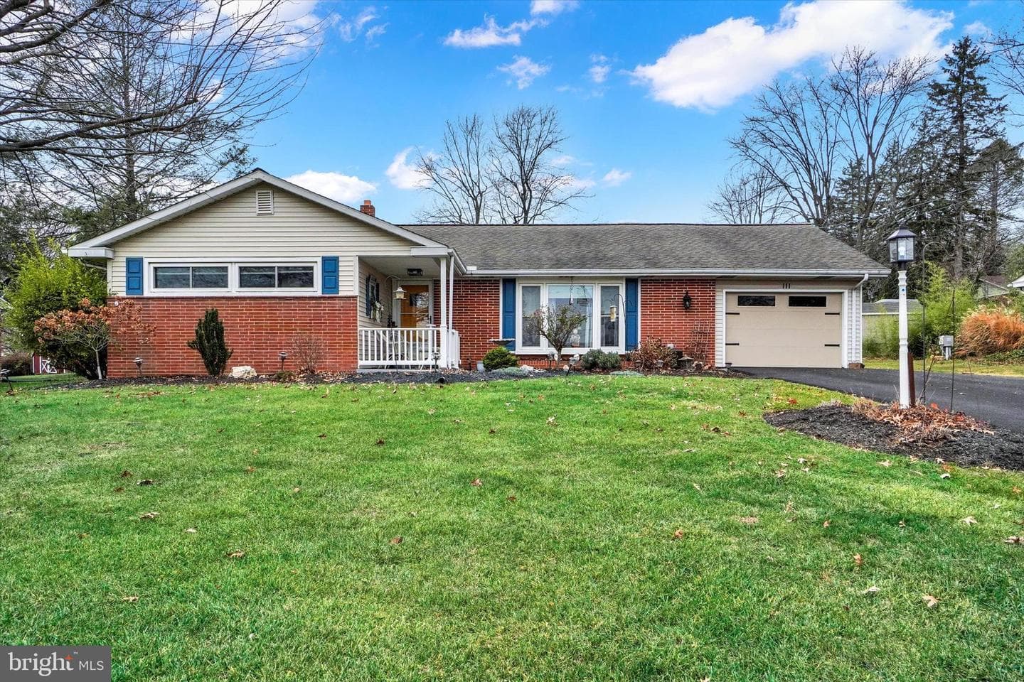 111 Dixie Drive photo 1