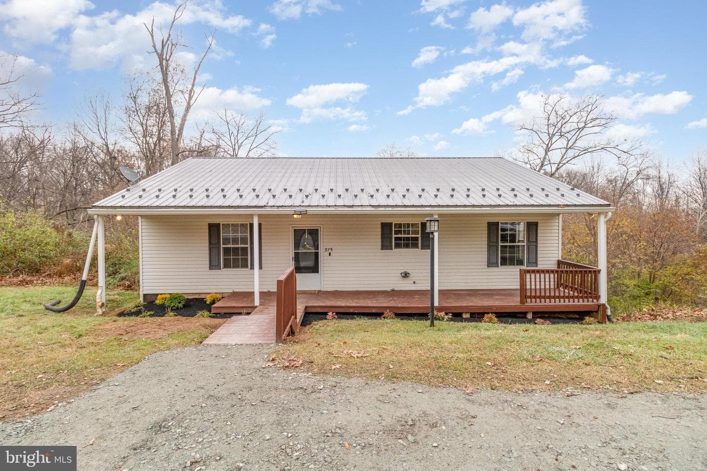 375 Meadow Trail photo 1