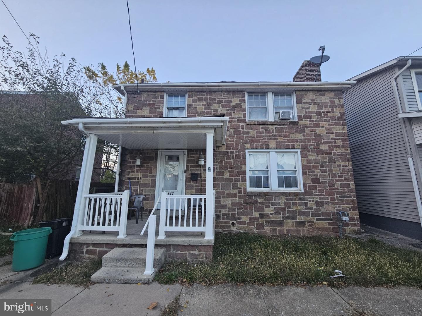 977 Edison Street