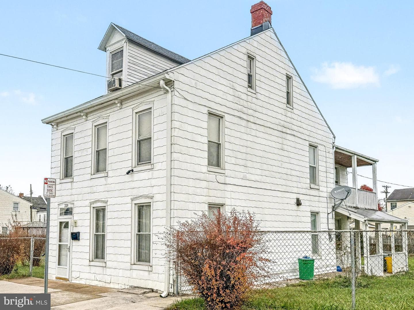 329 Wheatfield Street photo 1