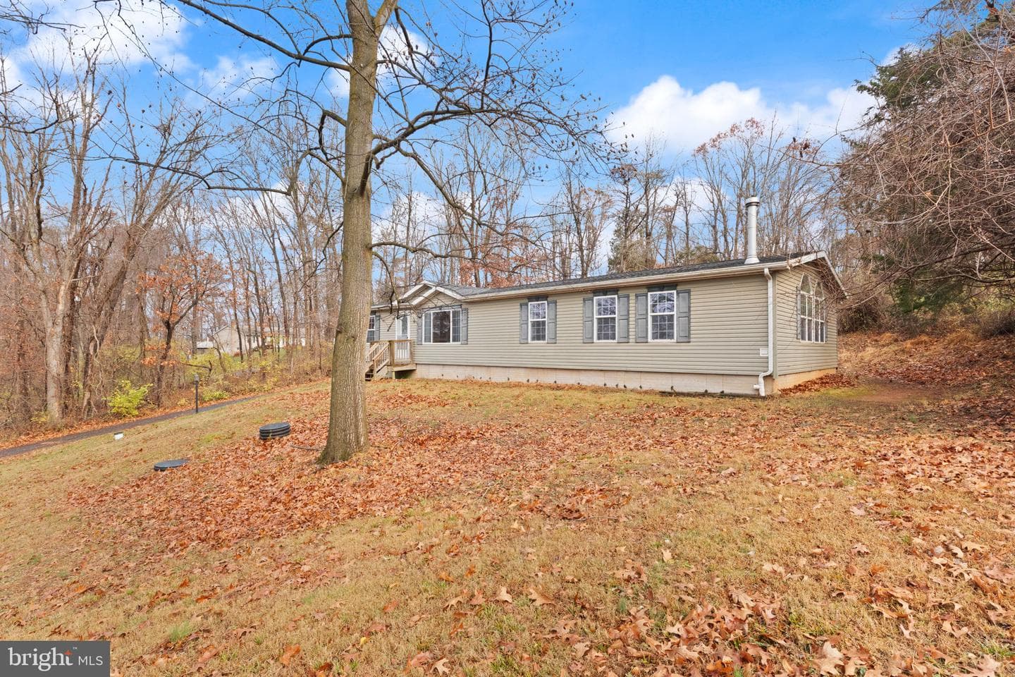 16 High Ridge Road photo 1