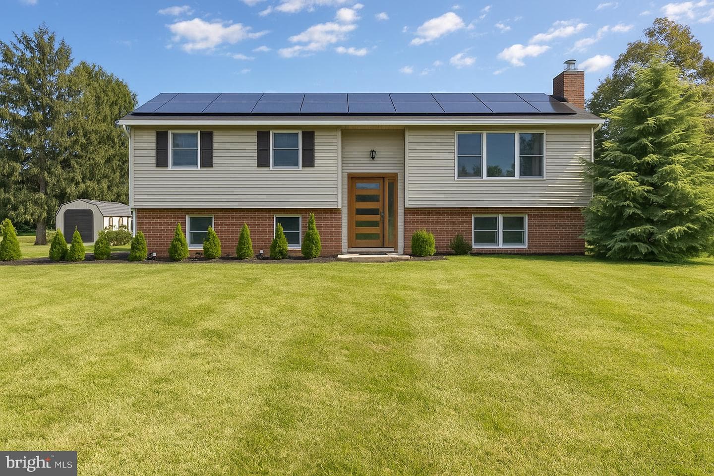 1145 Highland Drive photo 1