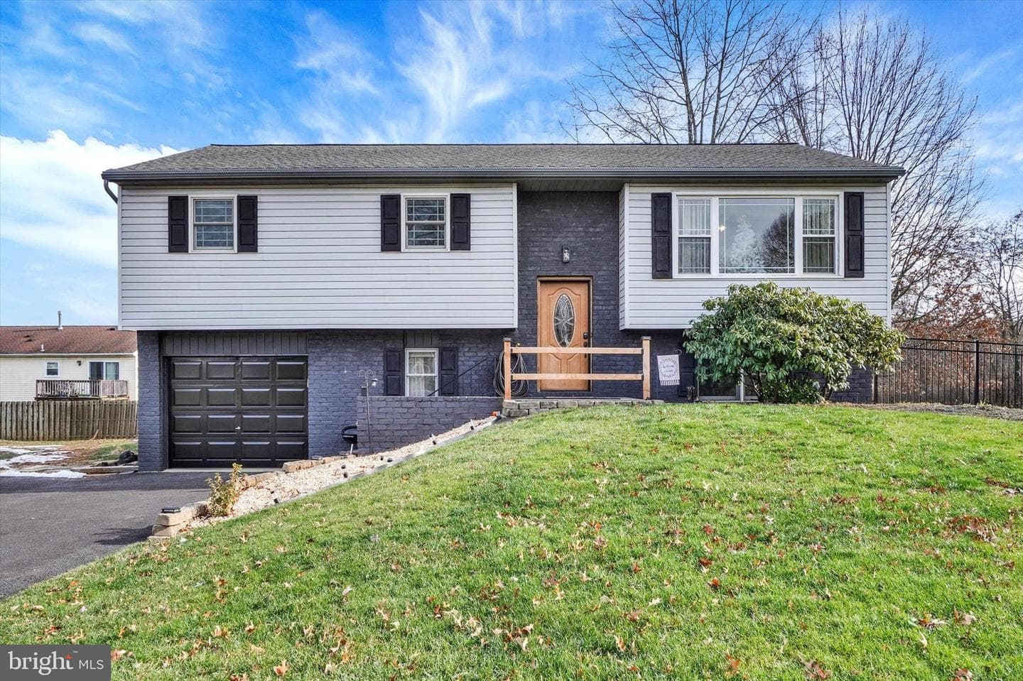 11 Dogwood Lane photo 1