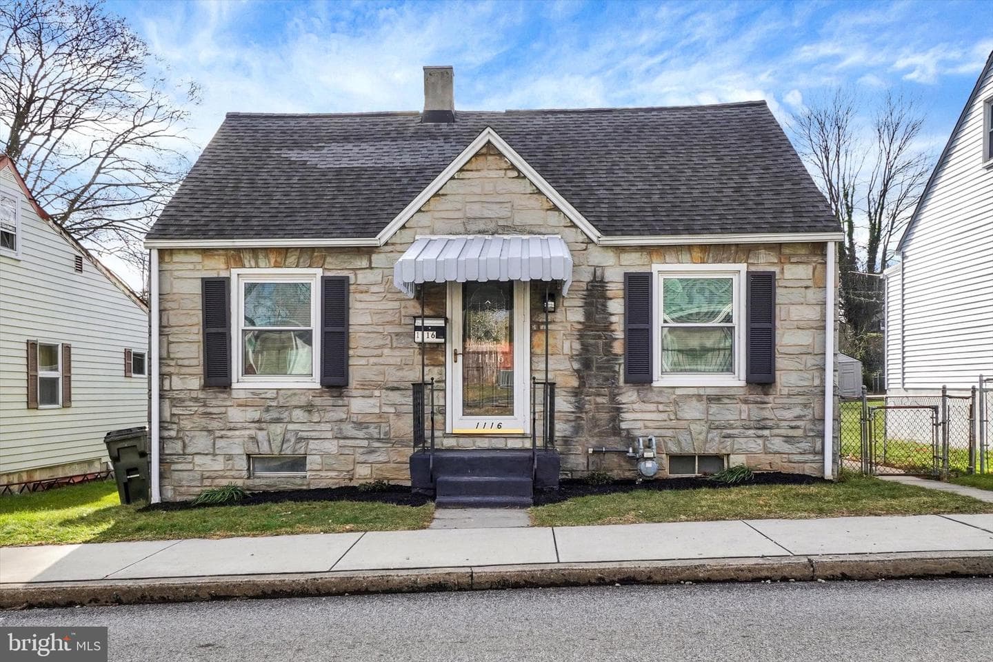 1116 W College Avenue photo 1