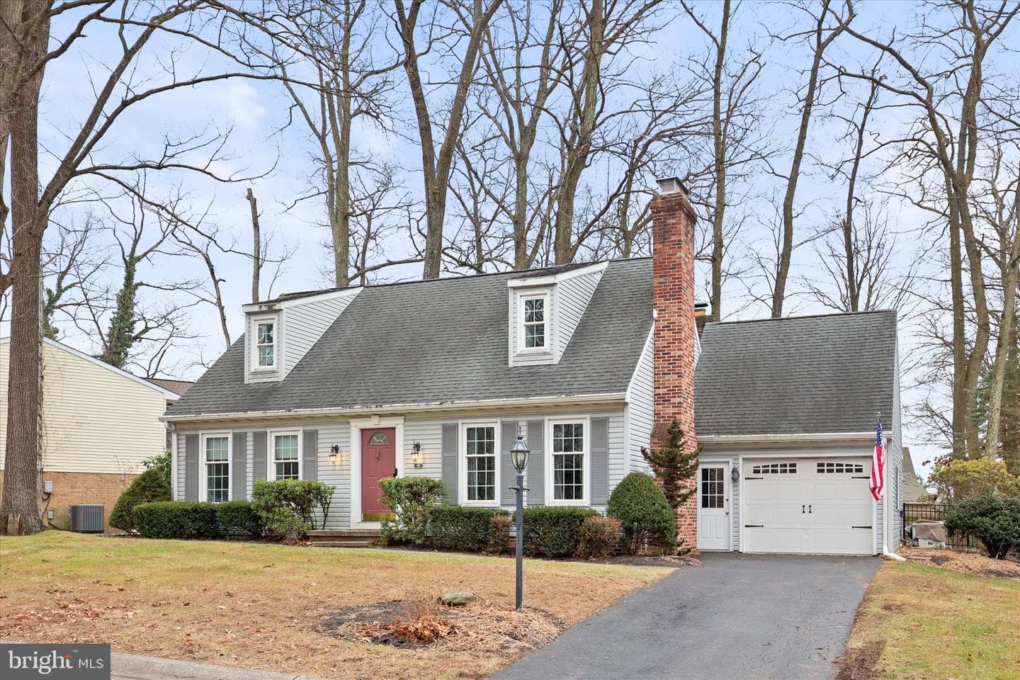 15 Sheridan Drive photo 1