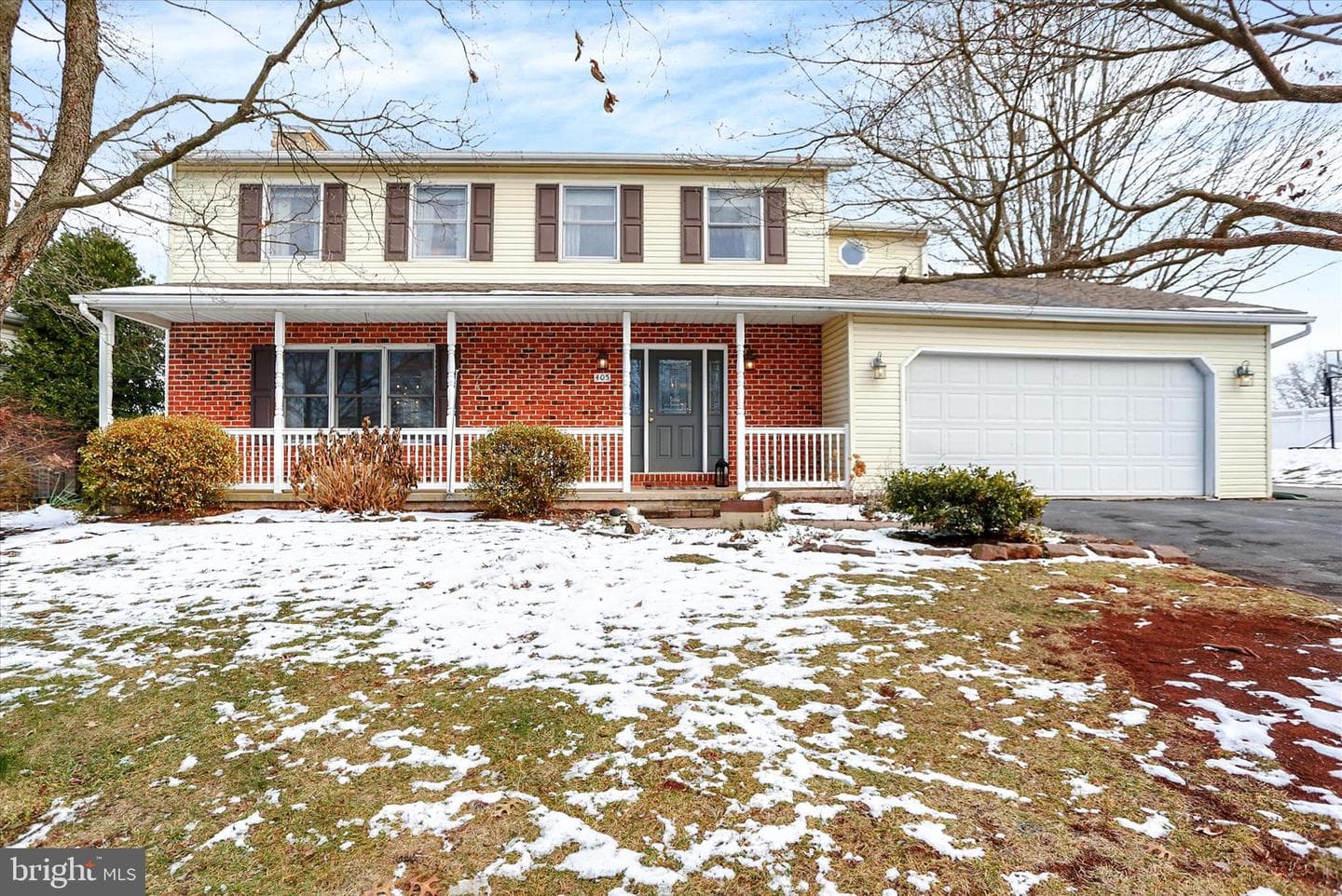 405 Clover Road photo 1