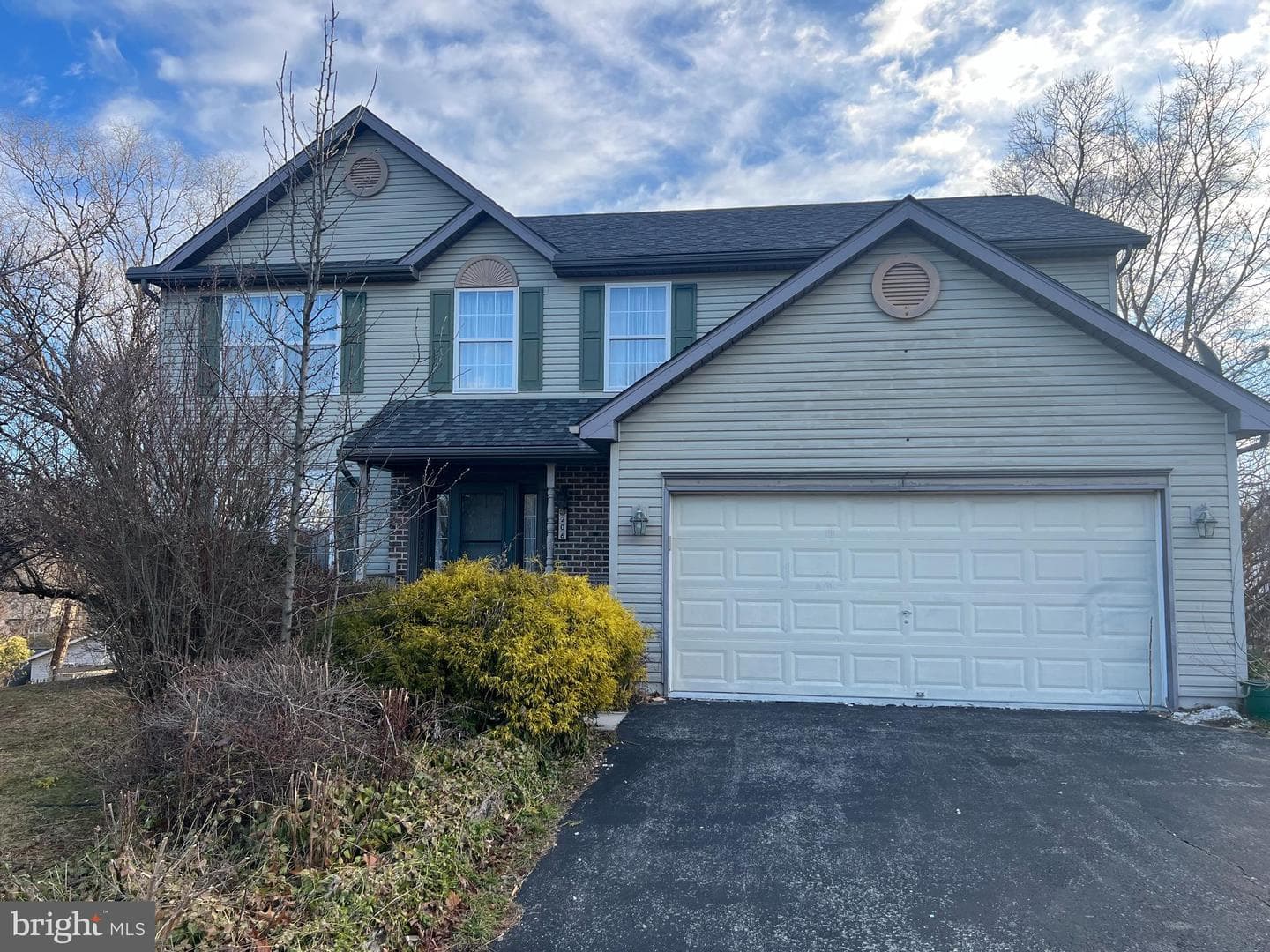 206 Hall Drive photo 1
