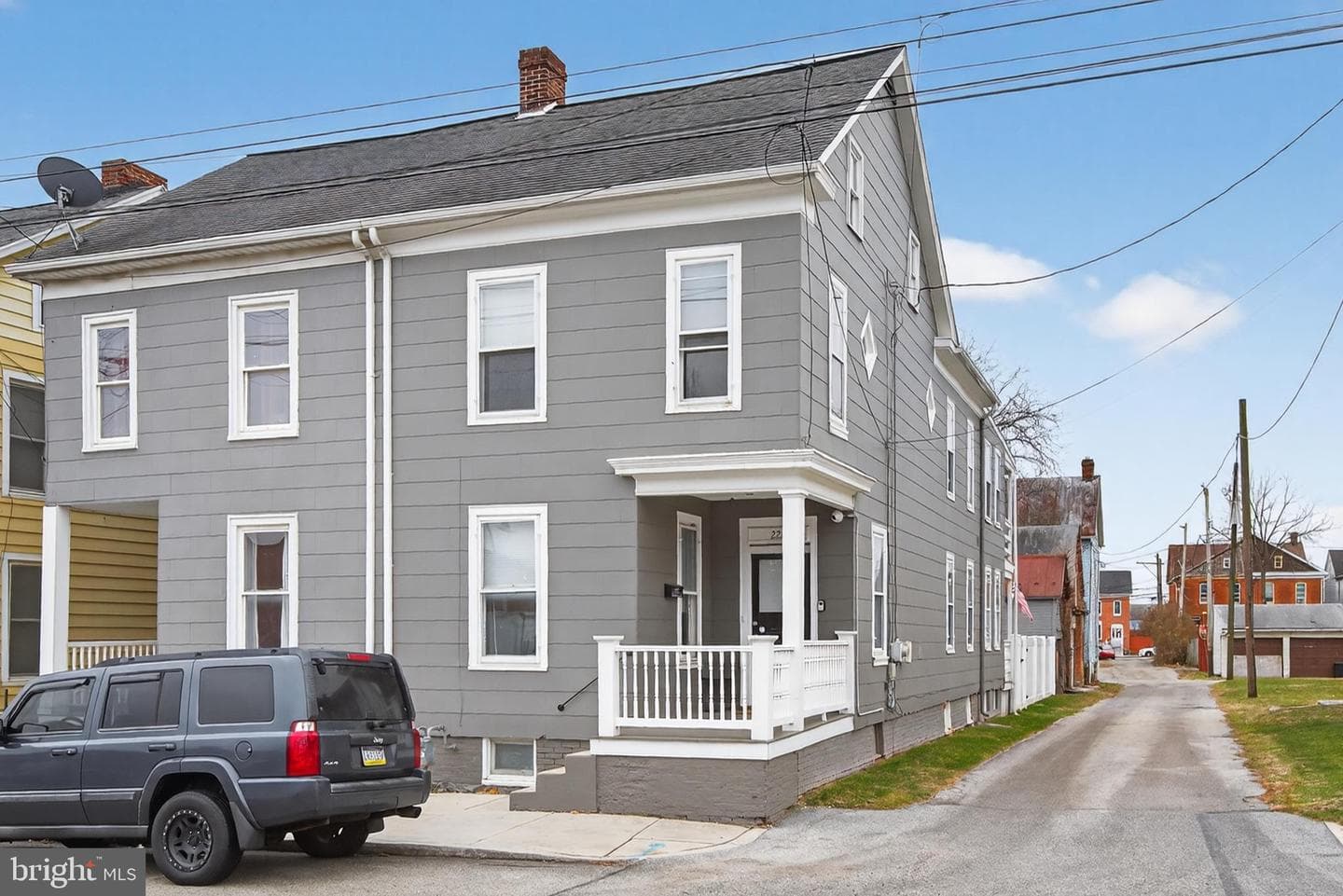 222 N Franklin Street photo 1