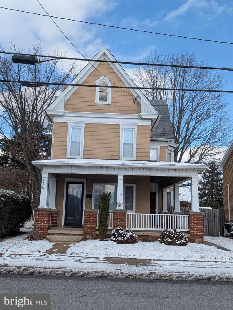 109 W Main Street photo 1