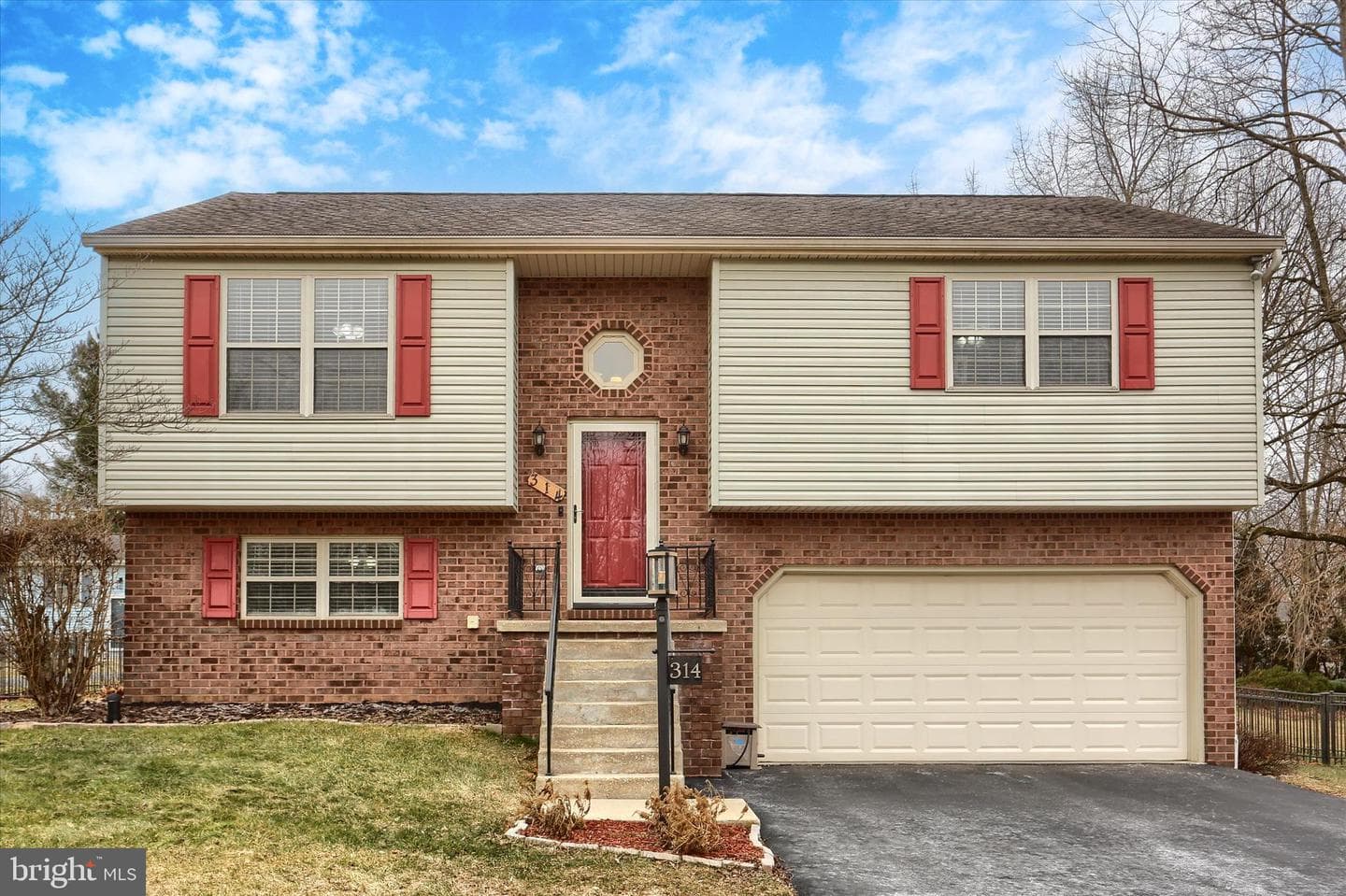 314 Mumper Lane photo 1