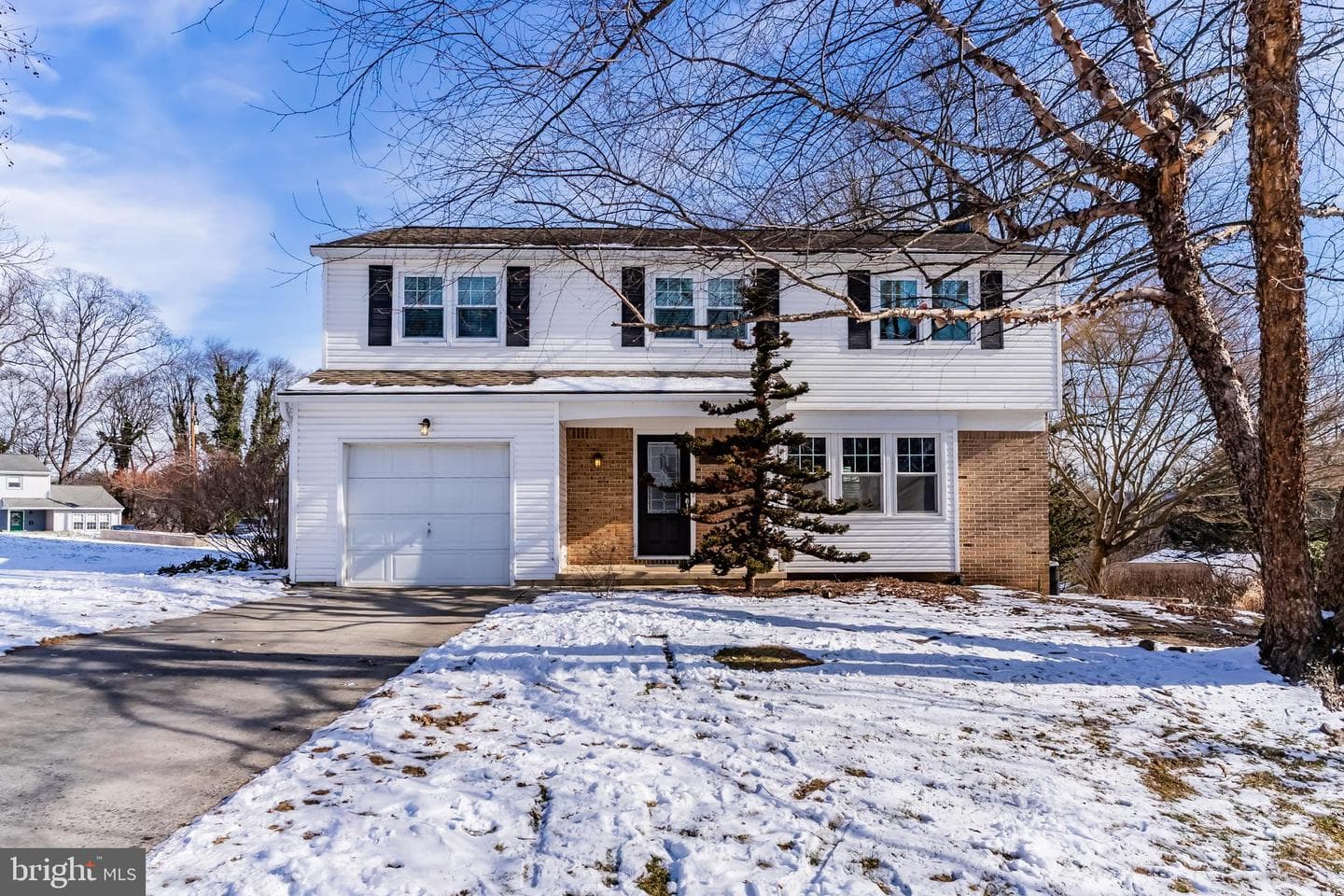 12 Hickory Place photo 1