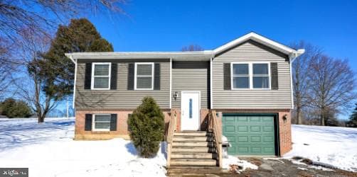 877 Richmond Road photo 1