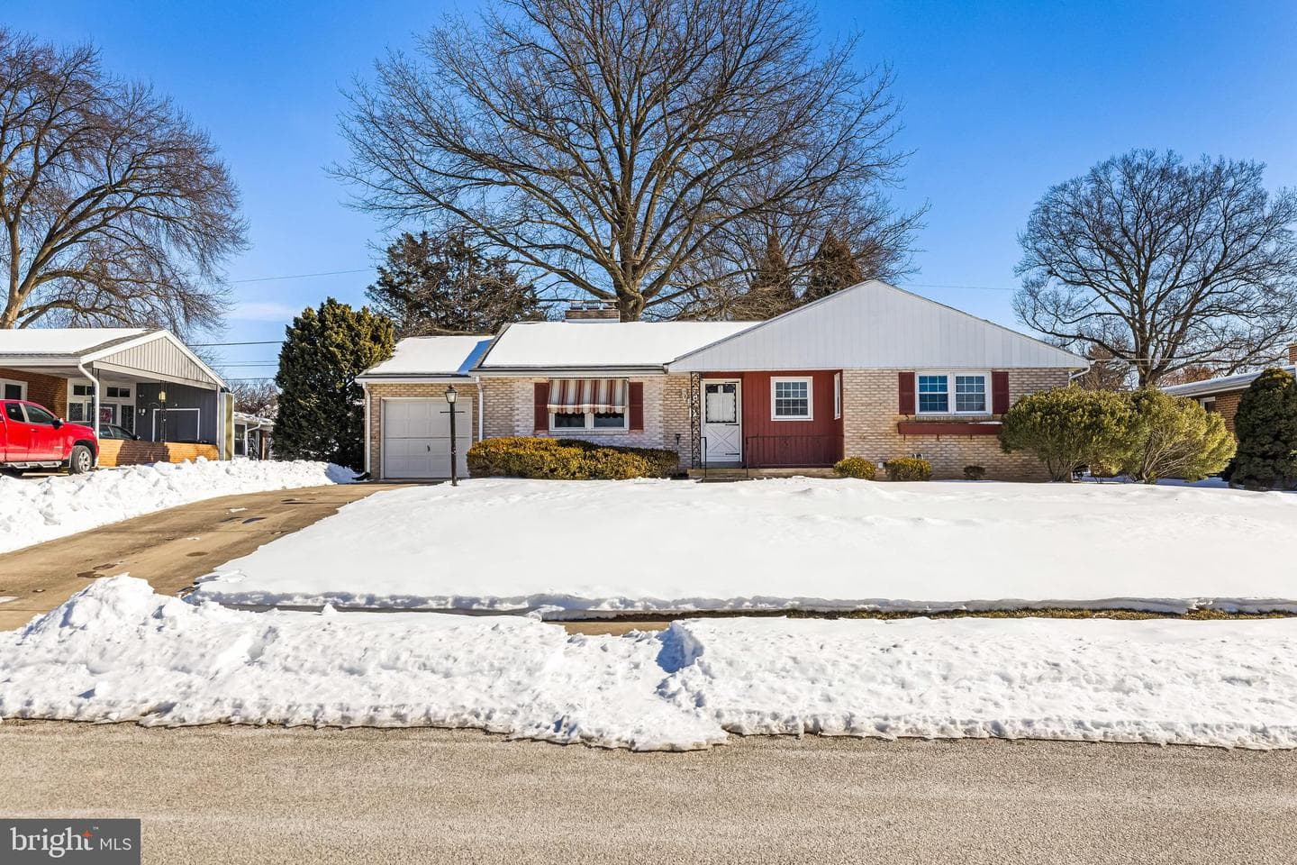 261 S Keesey Street photo 1