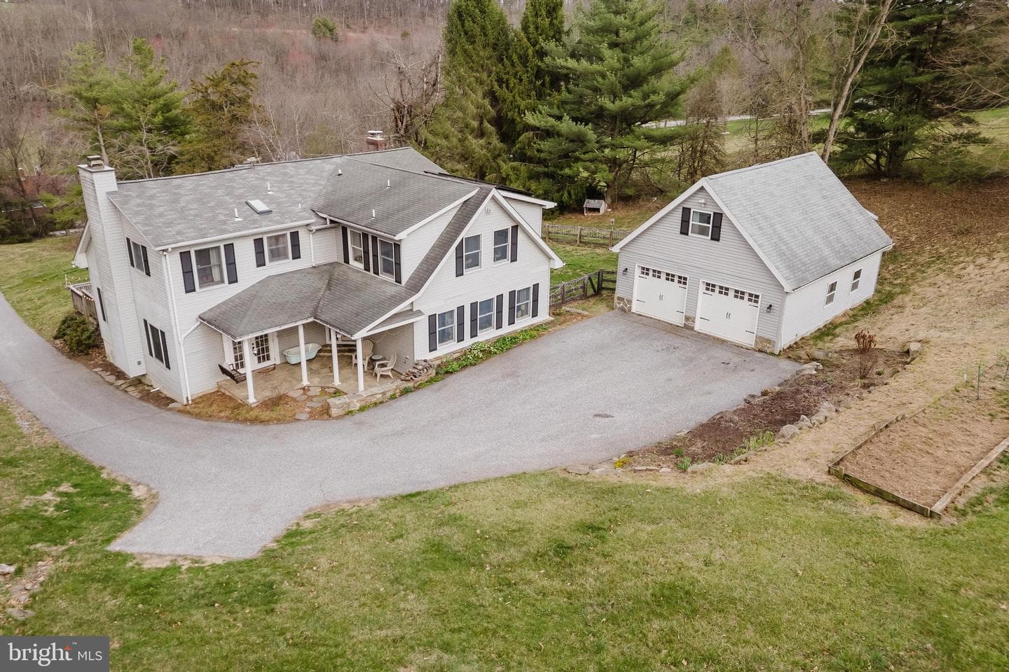 1568 Deer Creek Road photo 1