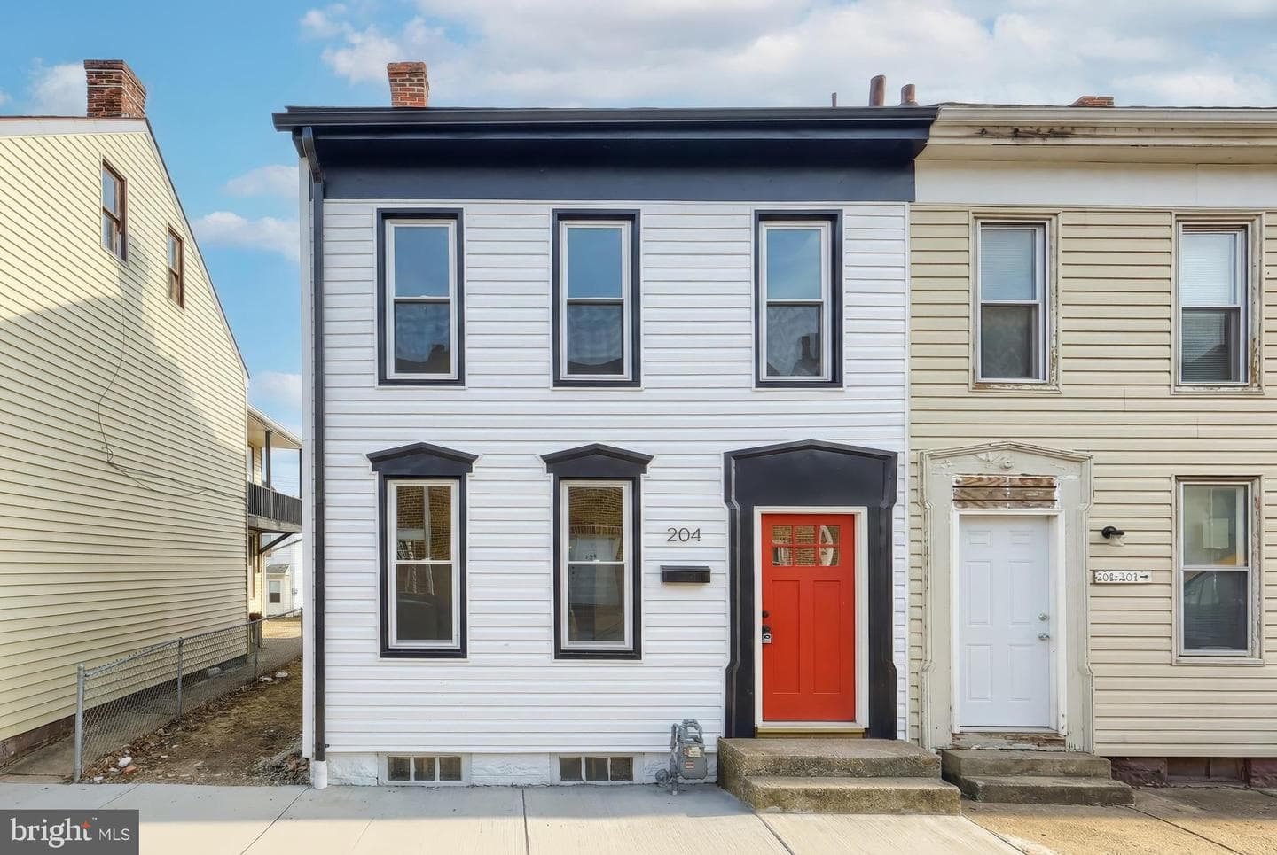 204 Park Place photo 1