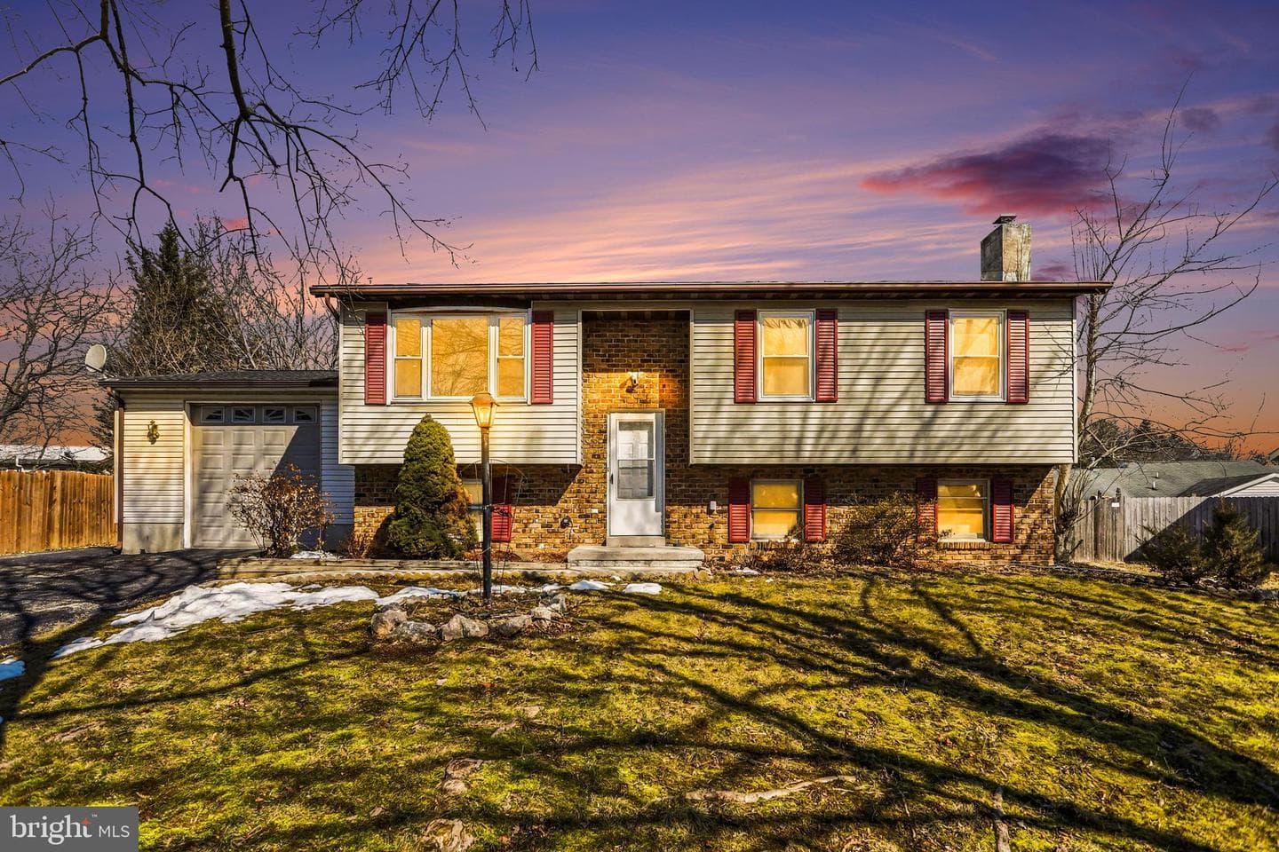 48 Colonial Drive photo 1