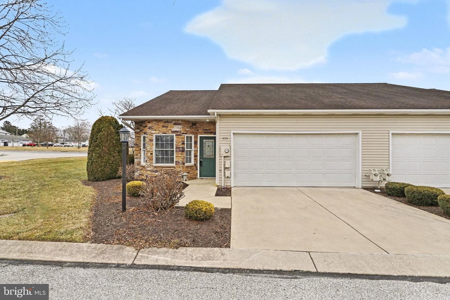 455 Parkview Lane photo 1