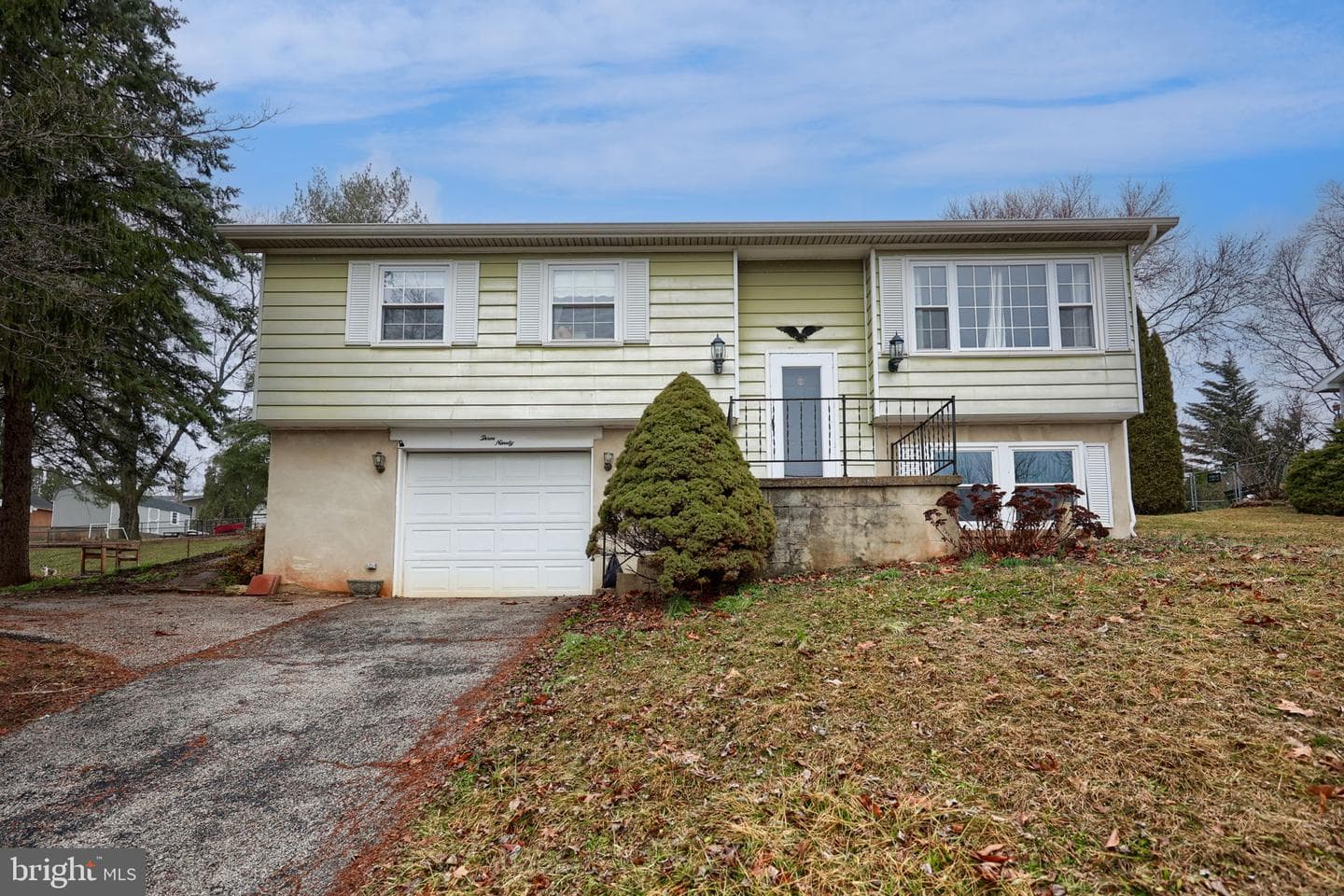 390 Lincolnway Drive photo 1